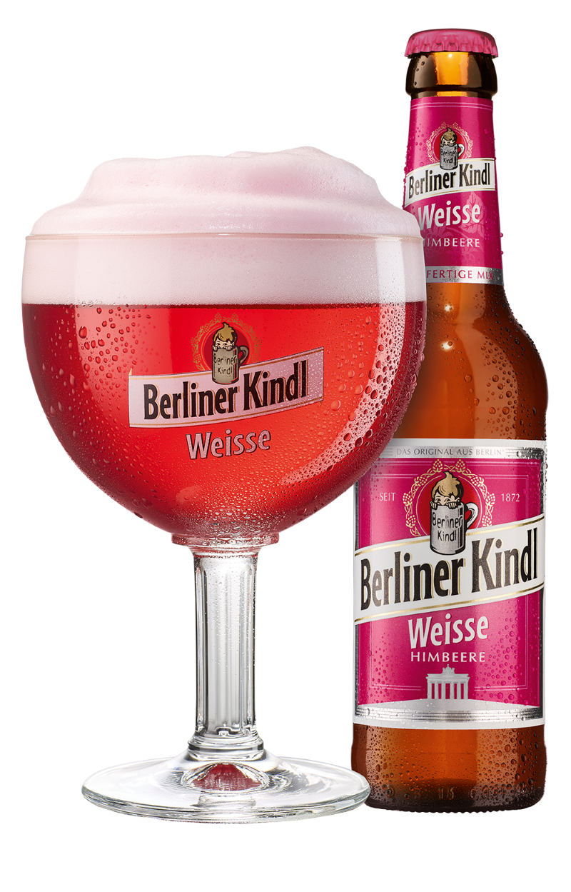Eine Flasche Berliner Kindl Weisse Himbeere neben einem gefüllten Pokalglas